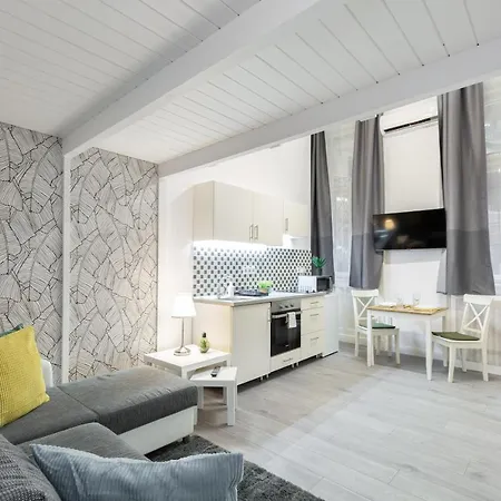 Holidays * Budapeste